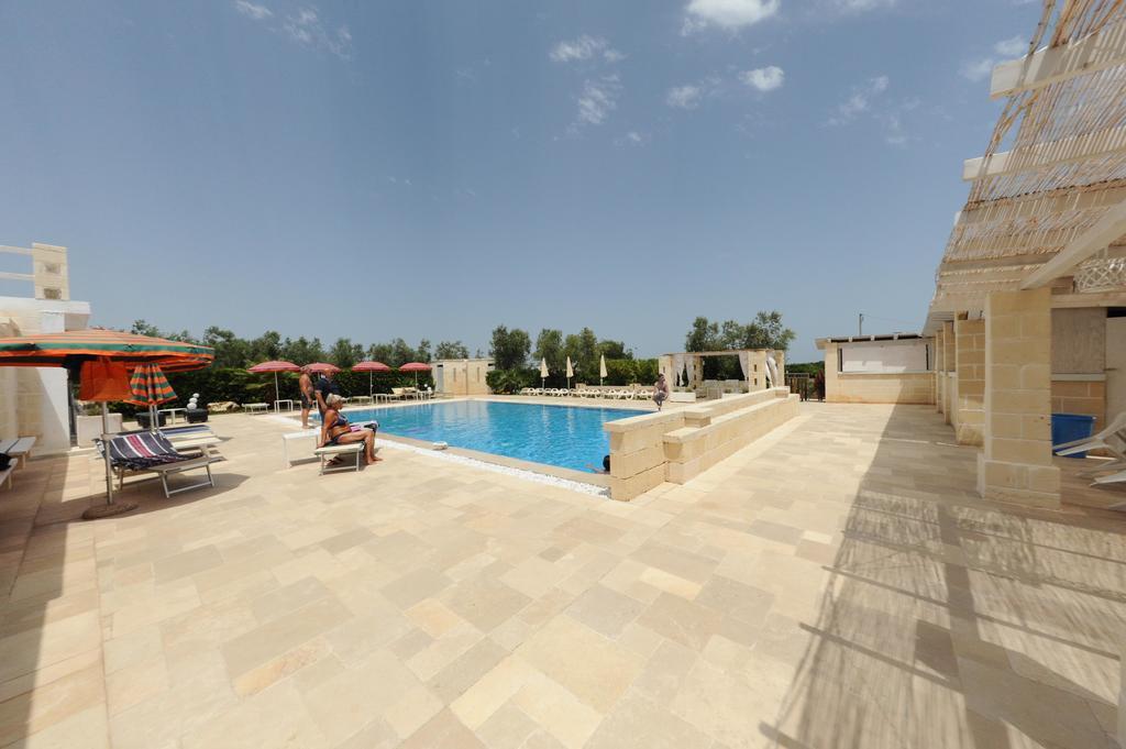 B&B Il Giardino Degli Ulivi Торре-Санта-Сабина Экстерьер фото